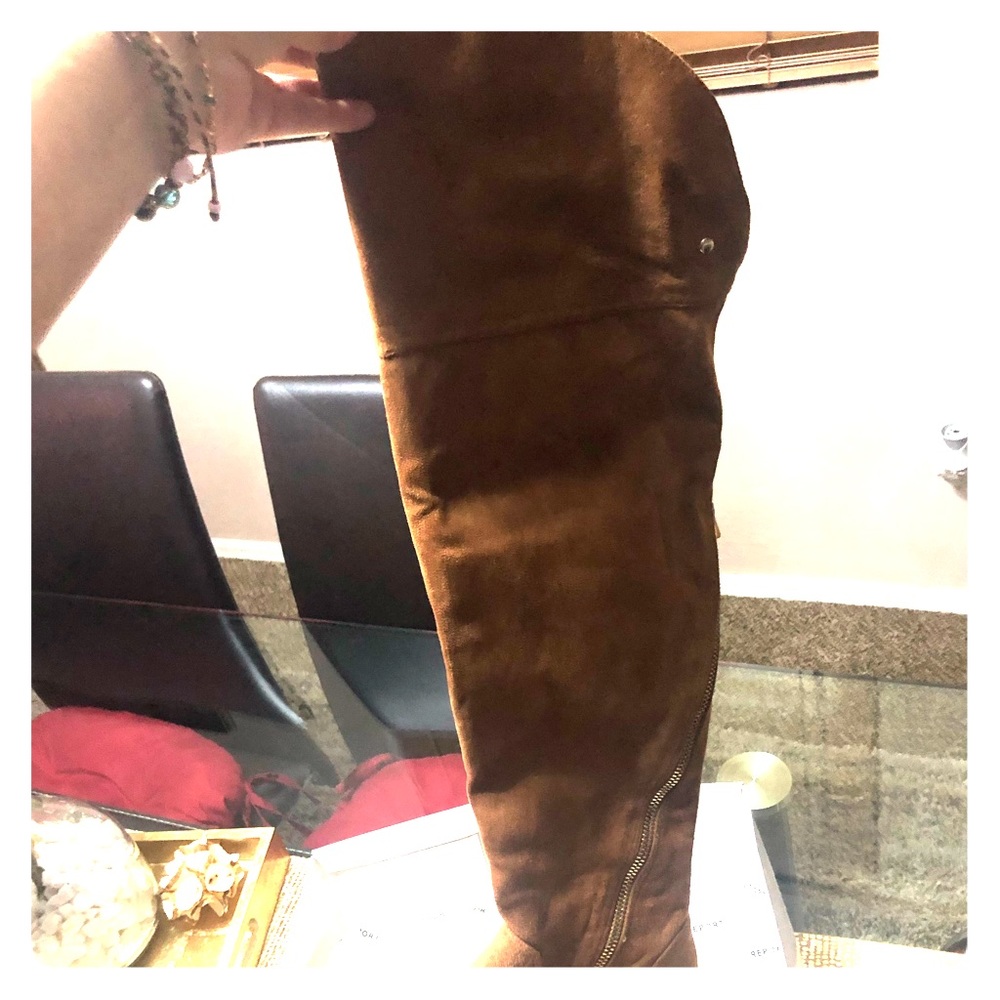 New Women knew boots from Macy’s size 6